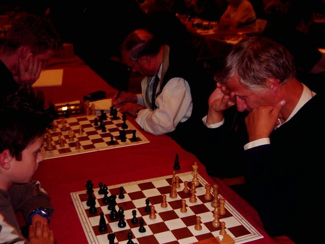 Coen Groen en Herman Haasjes (rechts) tegen Cirkel-jeugdtalenten
